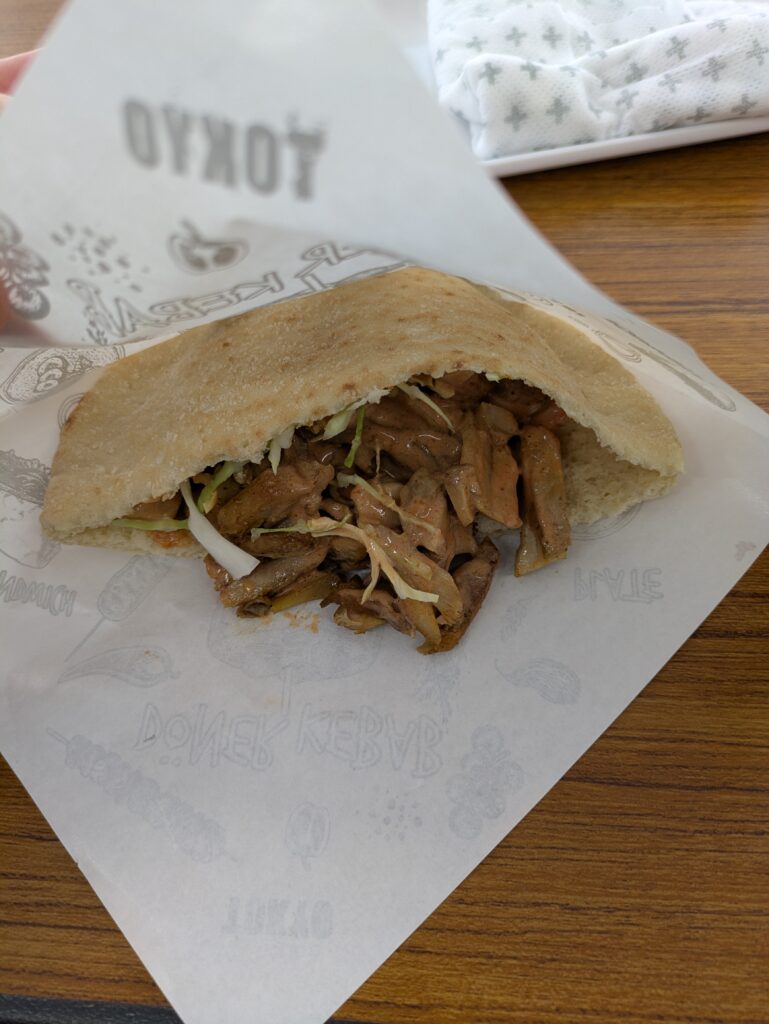 十和田湖冬物語　雪あかり横丁のケバブ