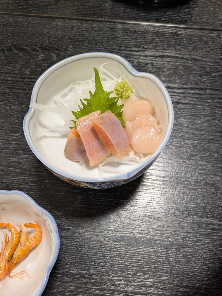 春山荘　ヒメマスの刺身