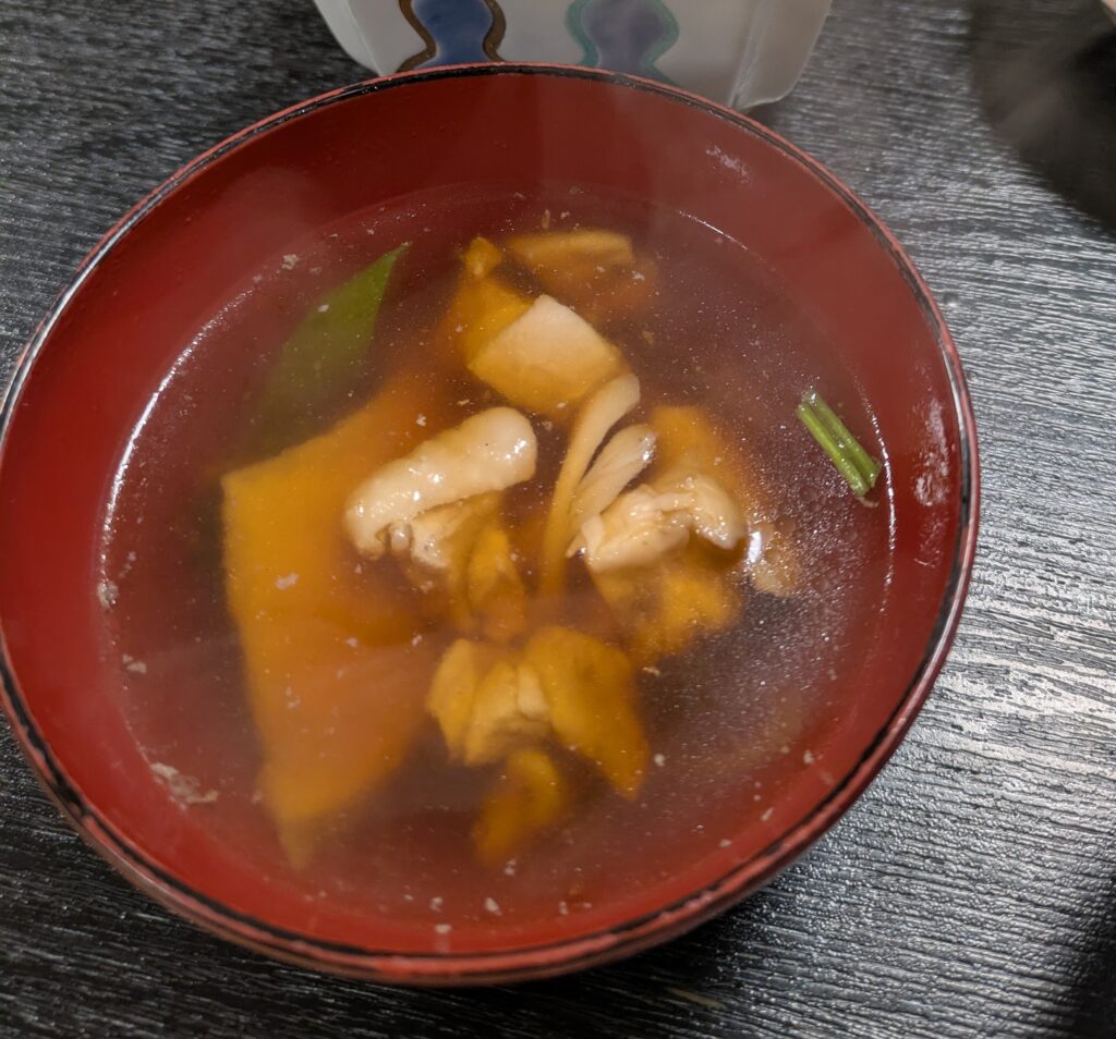 春山荘　せんべい汁