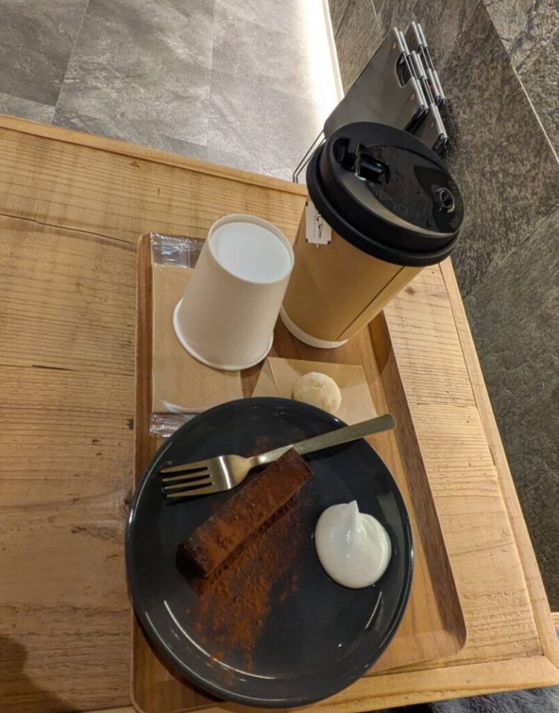 ミーアロースターズコーヒー　濃厚テリーヌショコラ