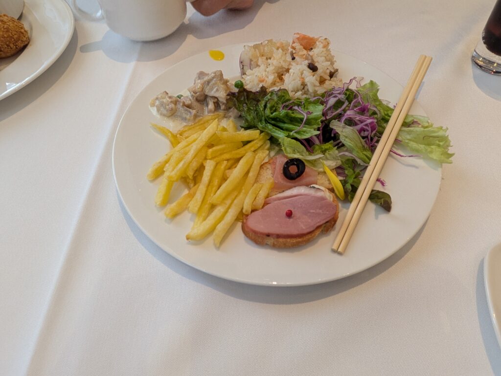 フレアージュスゥイート　ビュッフェ