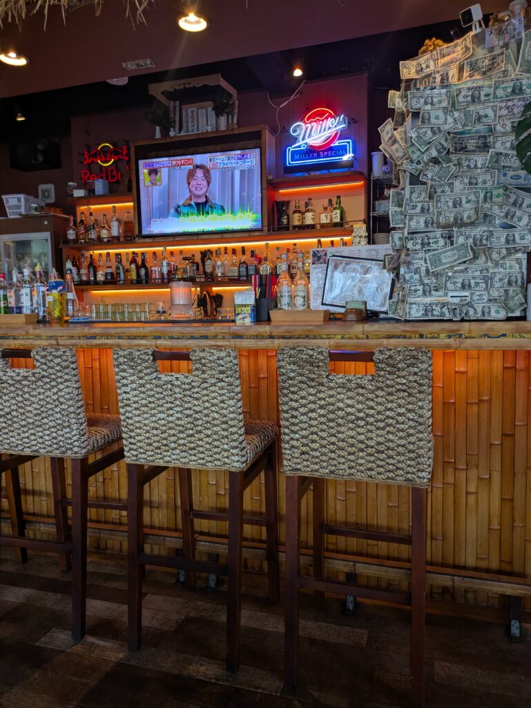 TUBES　カウンター席
