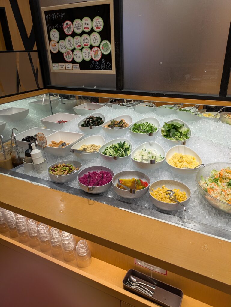 サラダバー　ステーキ宮
