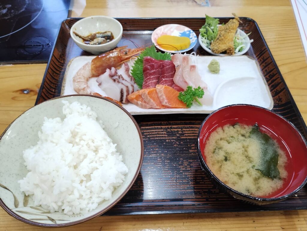 おさしみ定食