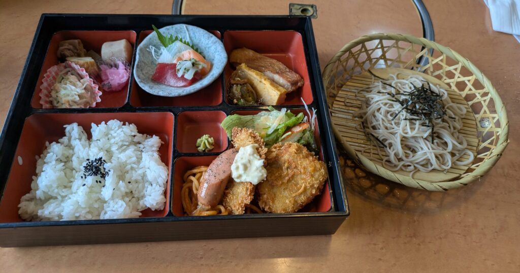たか久　そば弁当
